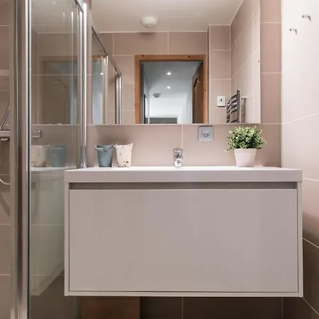 Apartment Floria *
